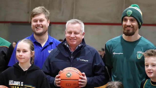 Minority government major issue as leaders court voters