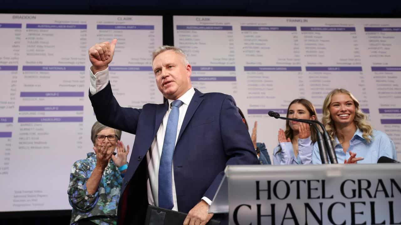 'No confidence in Labor': Libs seek to form government