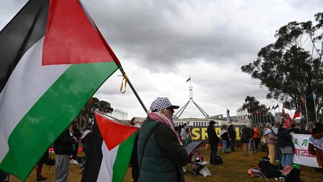 Push to sanction Israel as 'inhumane killing' decried