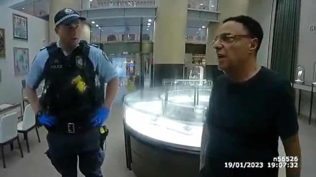Jury discharged in trial over faked jewel heist