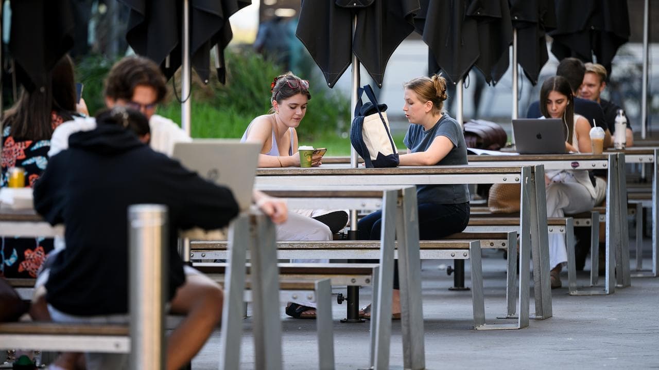 HECS debt relief nears as Labor eyes further uni reform