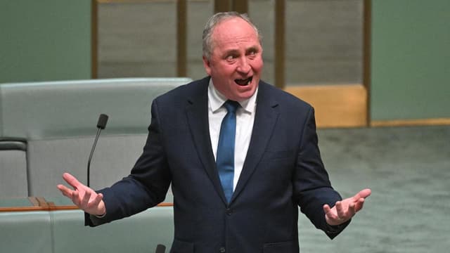 Coalition splinters as heat rises on net-zero policy