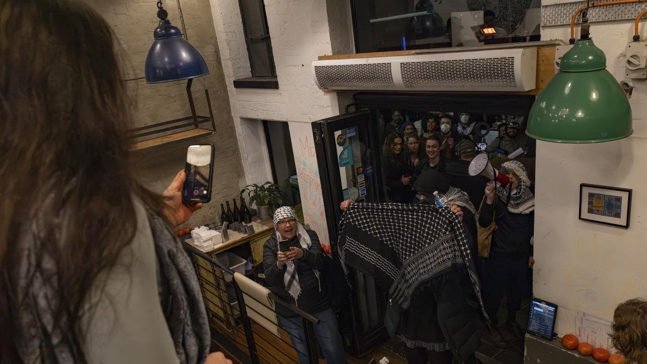 Man accused of Israeli restaurant ruckus denied bail