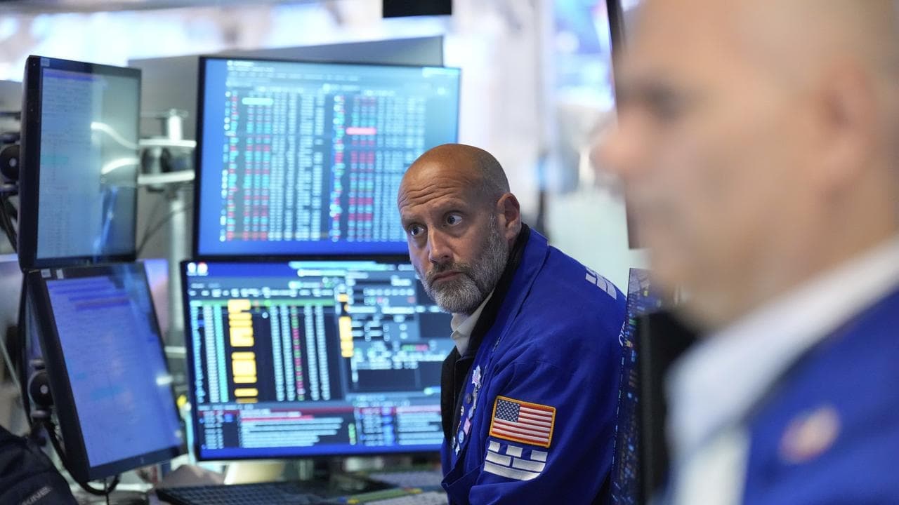 Wall St ends mixed as Fed dampens September cut hopes