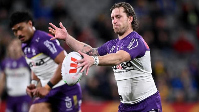 Munster steps up as Storm stay in top-two fight