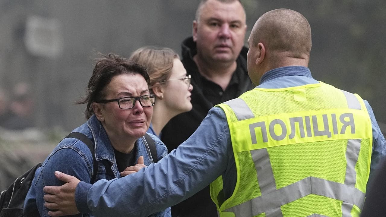 Kyiv mourns after a Russian attack that killed dozens