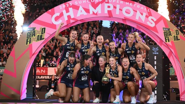 Vixens win GF thriller to claim Super Netball title
