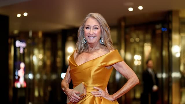 Lynne McGranger wins Gold Logie