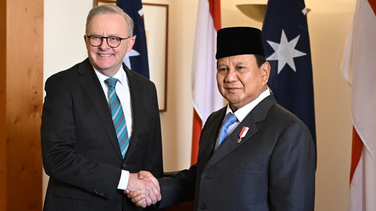 Australia, Indonesia urged to deepen ties amid threats