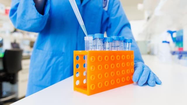 'Toxic' culture at DNA lab adds to backlog of problems