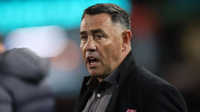 Dragons get behind coach Flanagan with new NRL deal