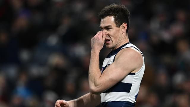 'A bigger picture': Cameron unfussed about making a ton