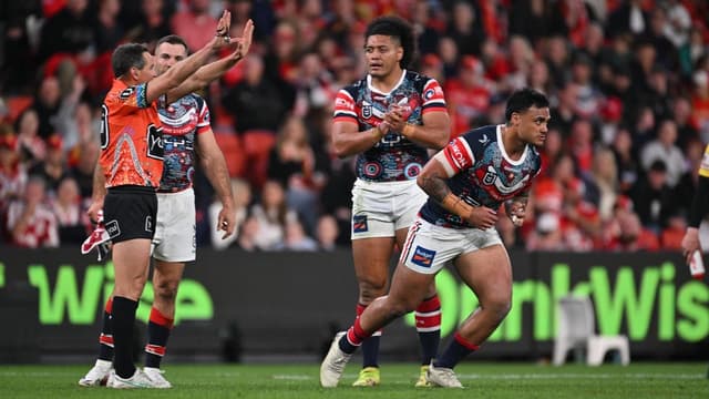 Four sin-binned as Roosters wallop Dolphins