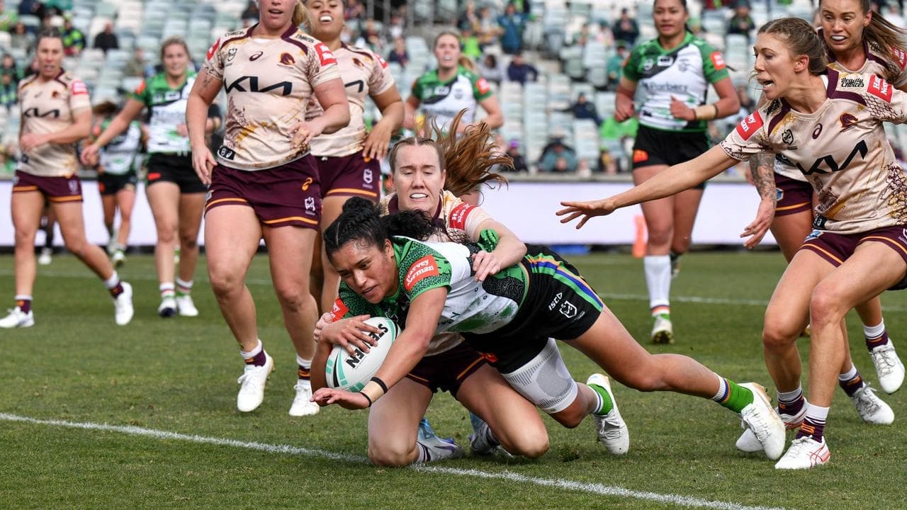 Roosters roll on in NRLW as Broncos receive a big scare
