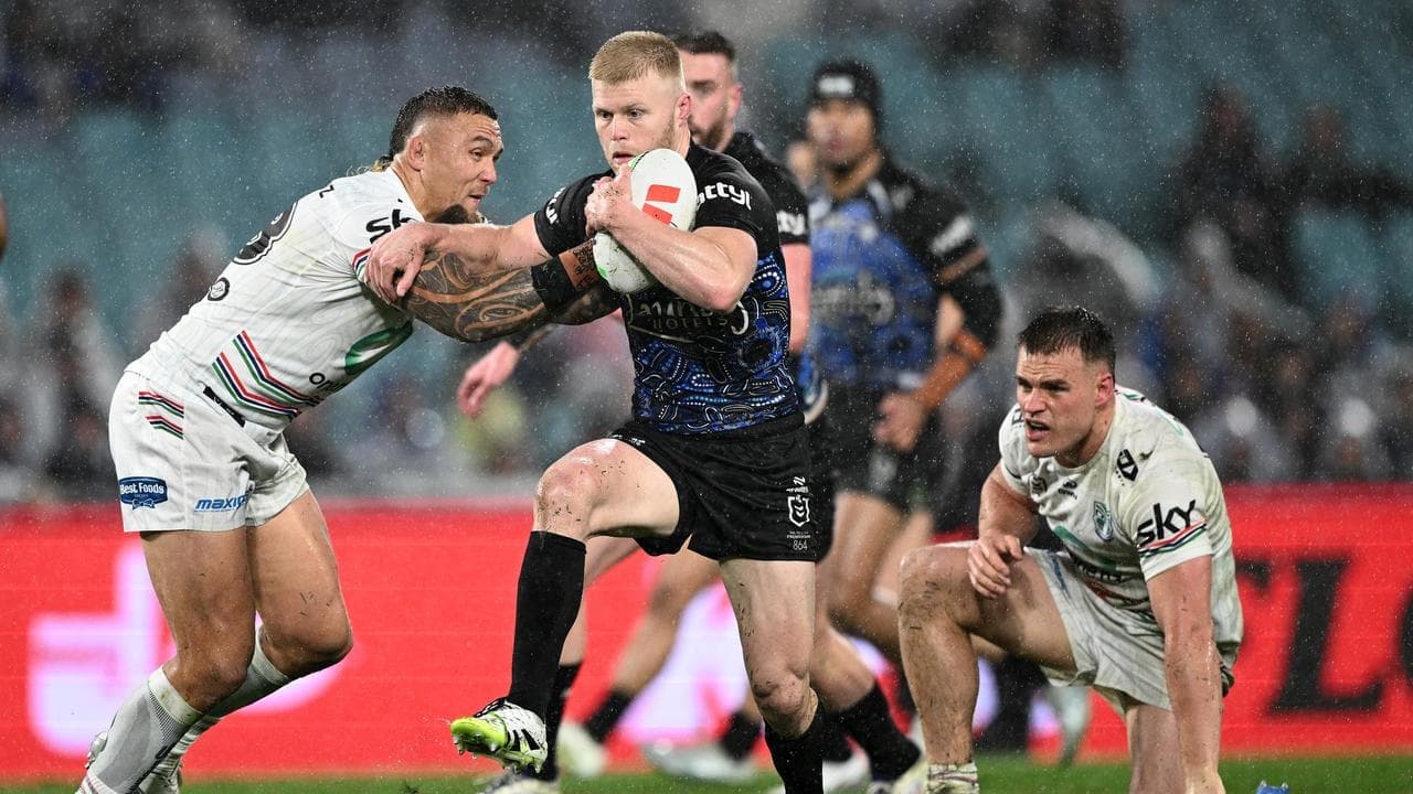 Bulldogs tie down key forward to new deal