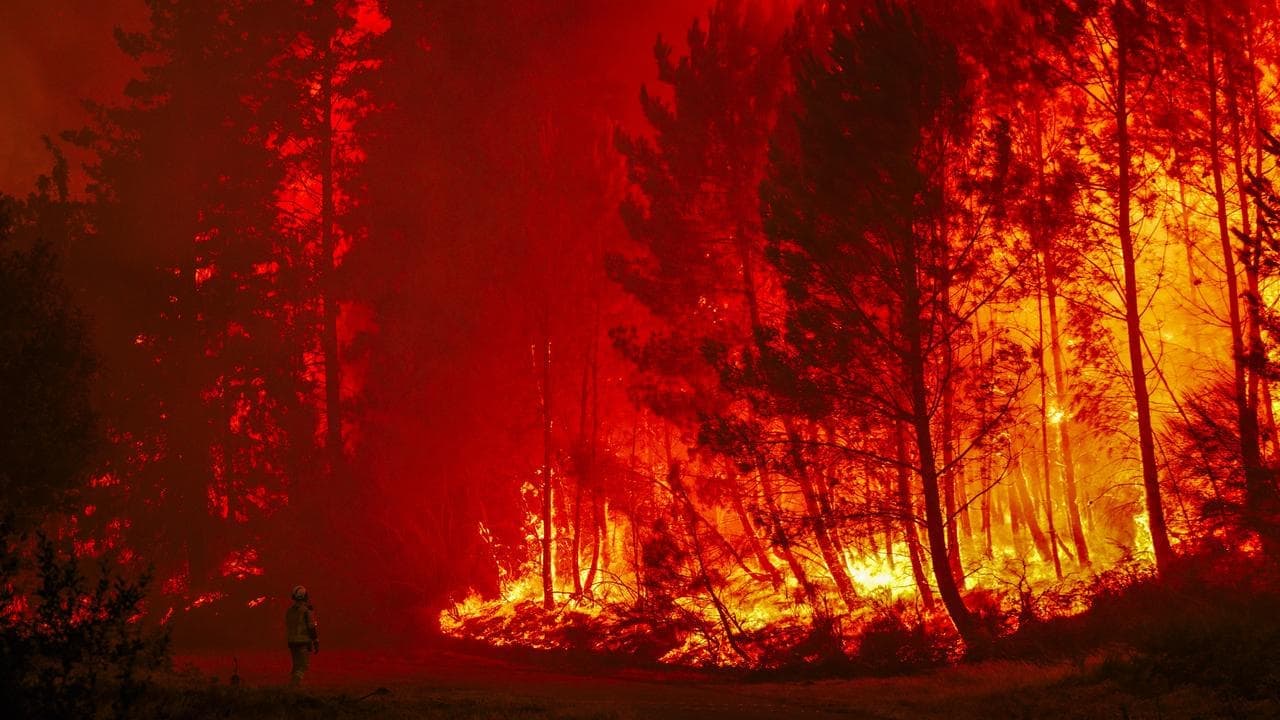 Four dead as heatwave fuels fires in southern Europe