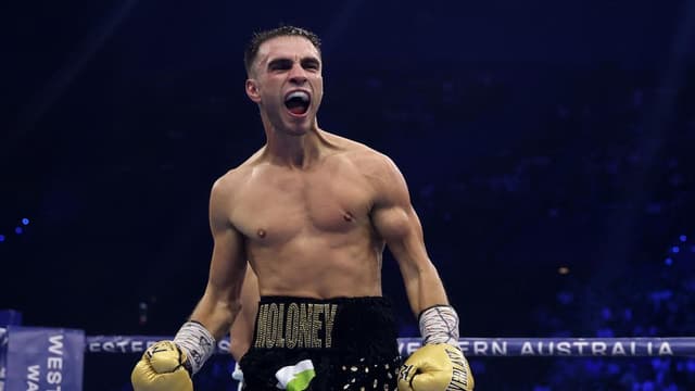 Fed-up Moloney pulls pin after Mexican stand-off