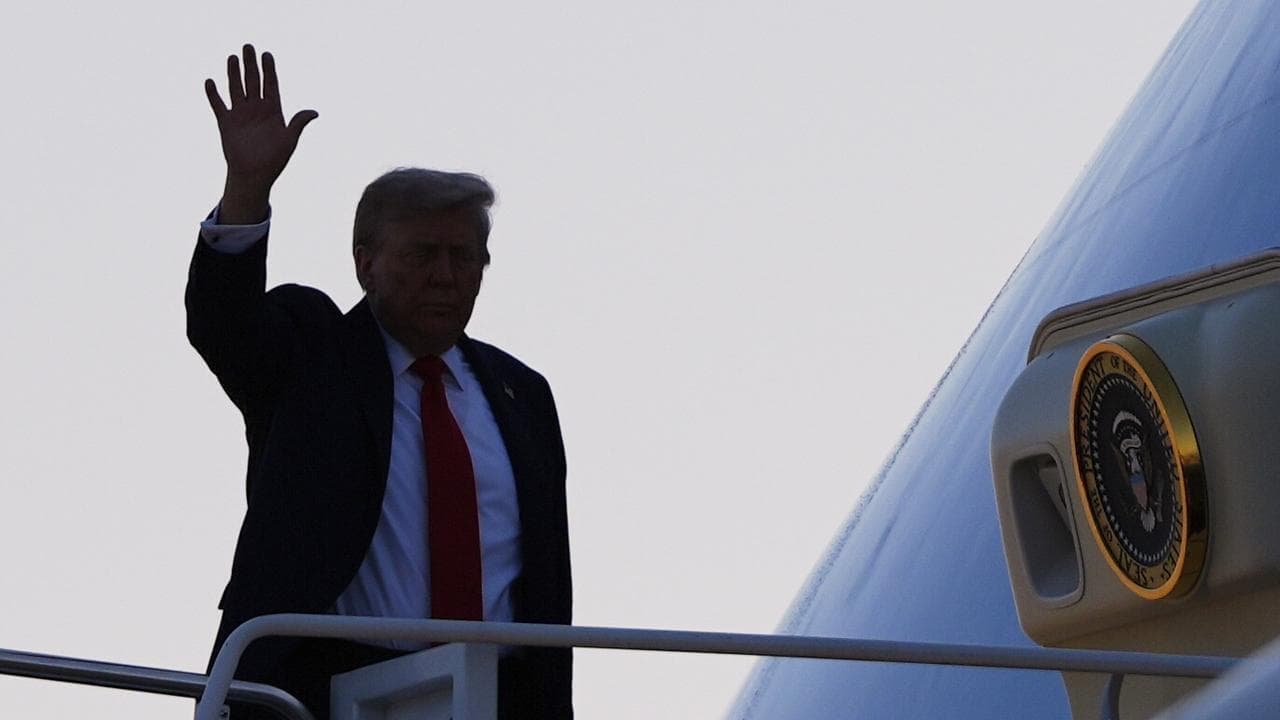 Trump takes off for high-stakes Putin meeting in Alaska