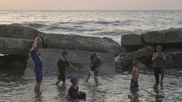 Hamas accepts proposed deal for ceasefire with Israel