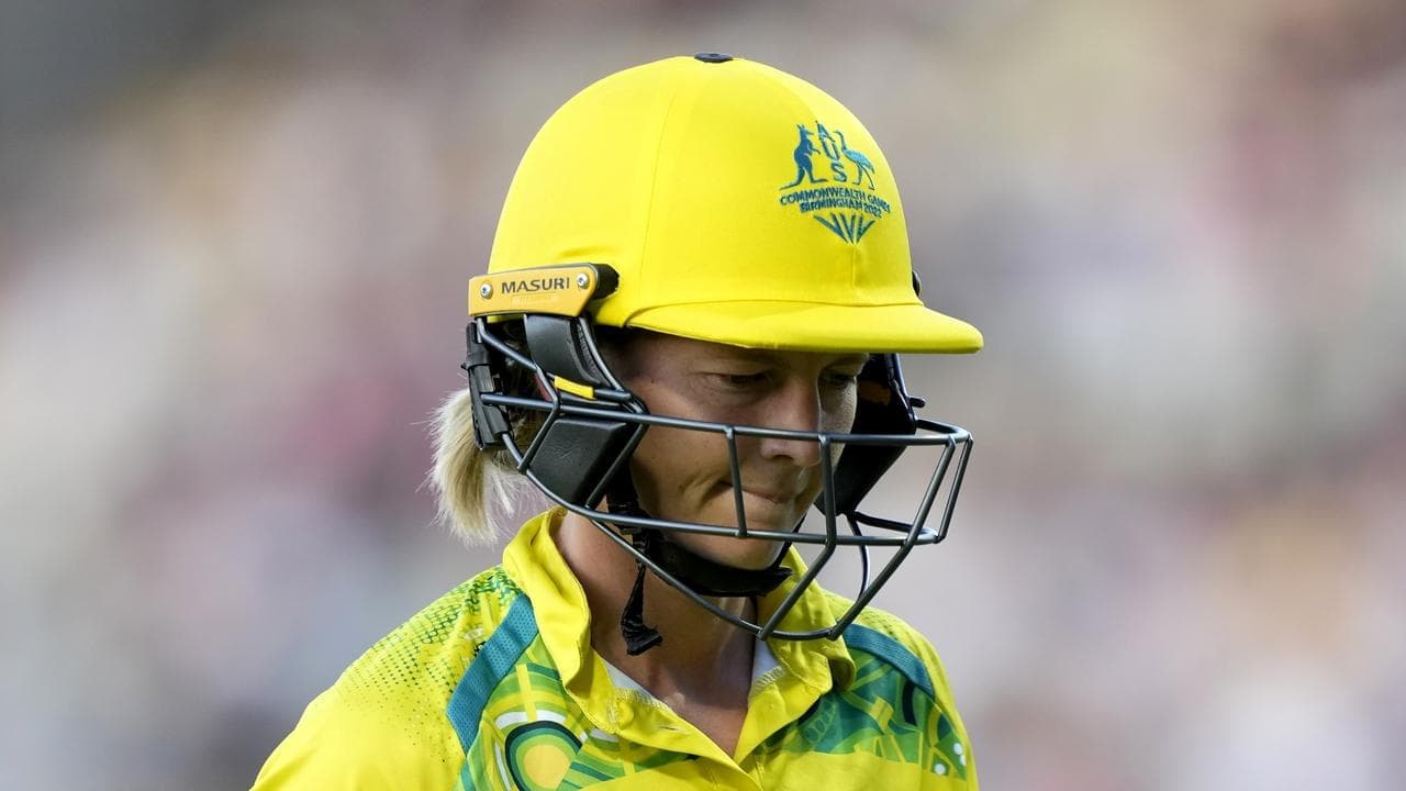 Rare failure for Aussie great in record Hundred defeat