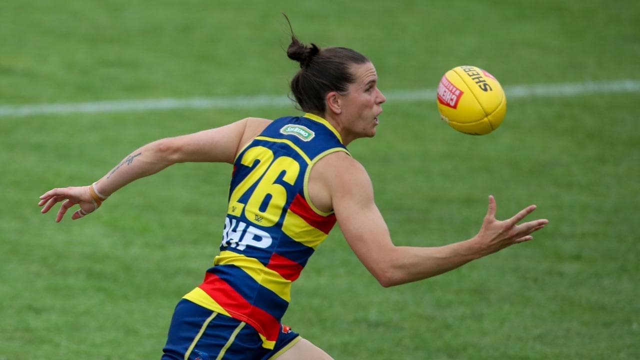 Crows seal statement win to celebrate star's milestone