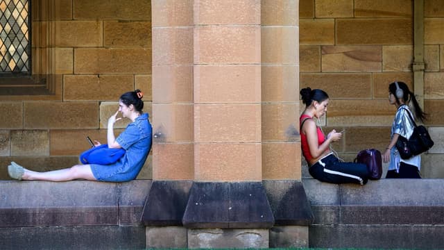 Youngest senator describes battle with depression