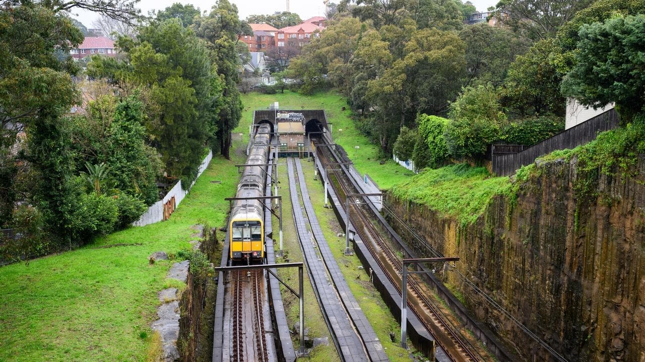 Back-to-future home plan dubbed 'free gift to the rich'