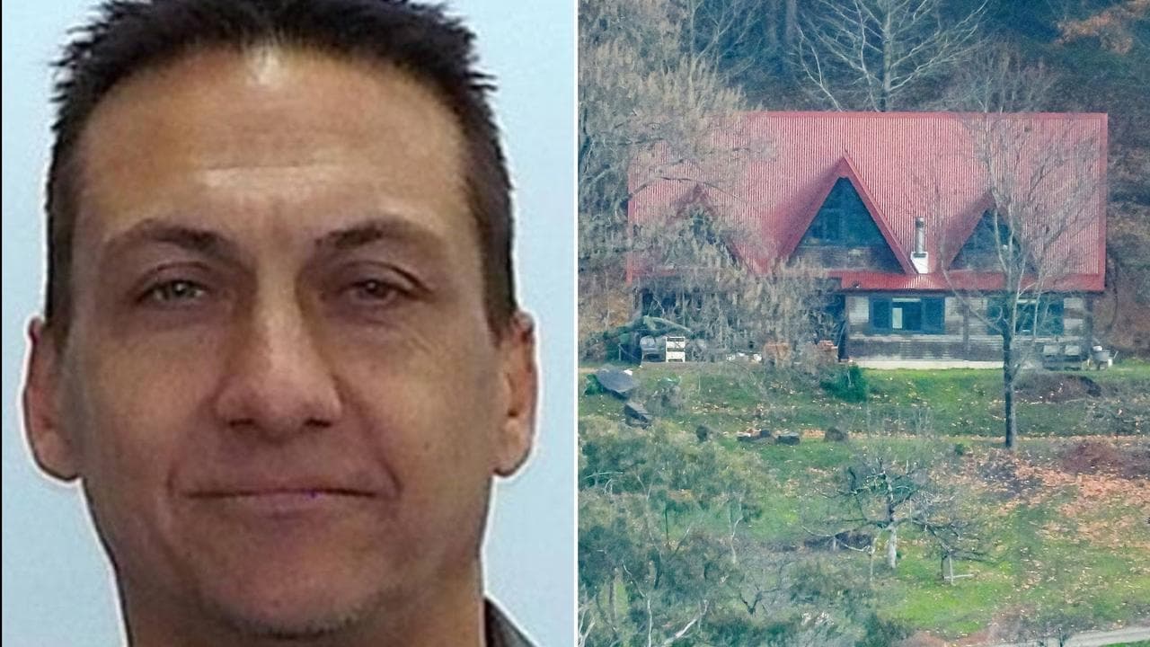 Loud bangs heard as police return to scene of slayings