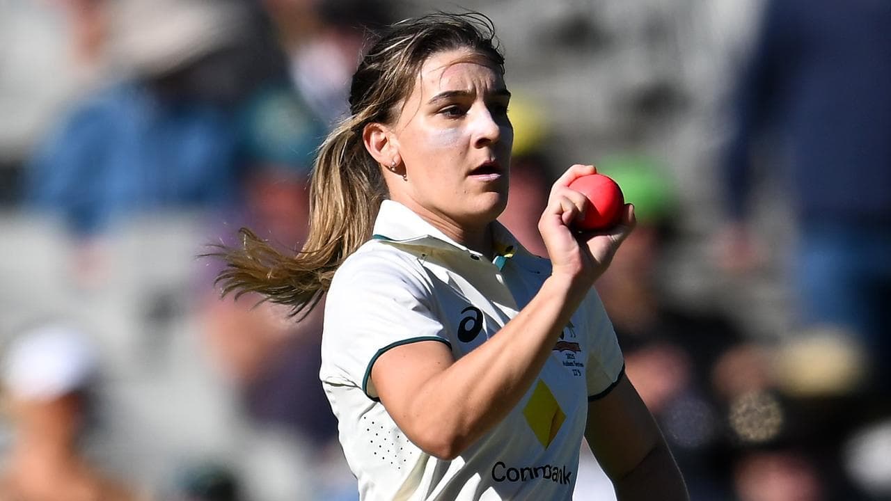 Supercharged Aussies reach women's Hundred final
