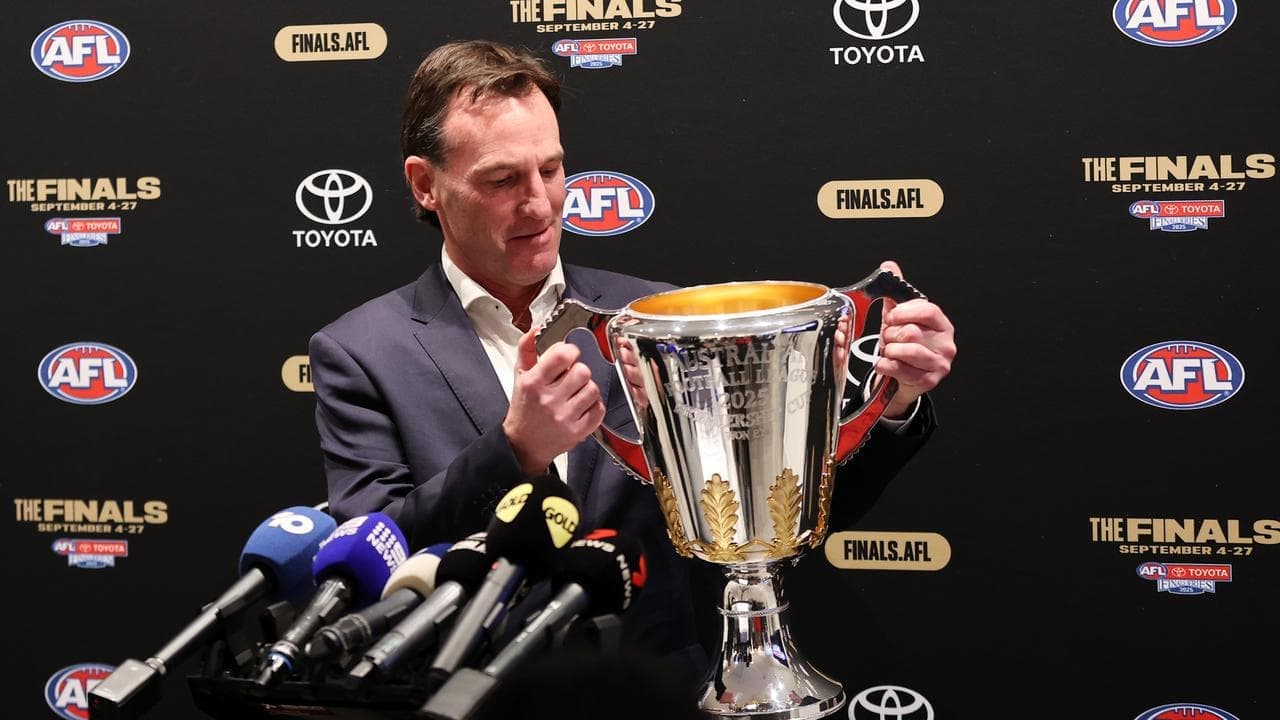 AFL boss unmoved by Snoop Dogg grand final blow back