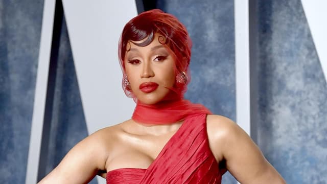 Jury clears rapper Cardi B of assaulting security guard