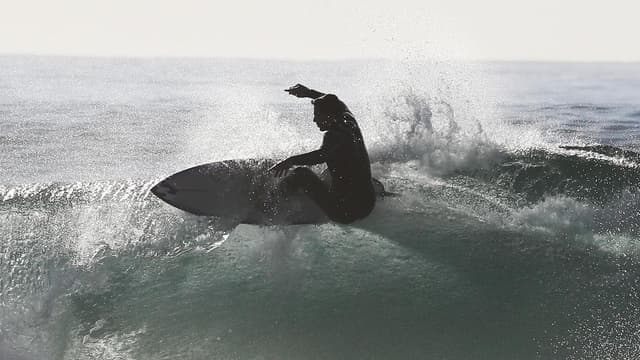 Rip Curl owner plans store cutbacks in turnaround plan