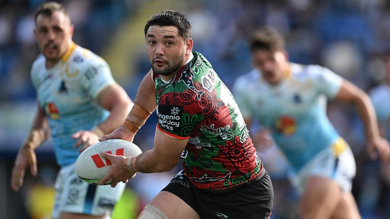 Bennett defends Smith, says police saga is 'trivial'