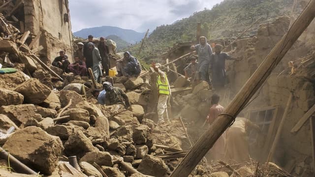 Aftershocks hit Afghanistan after earthquakes kill 2200