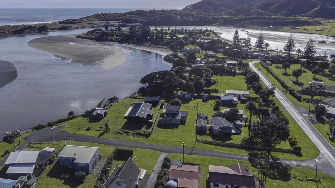 NZ father on the run for years shot dead by police