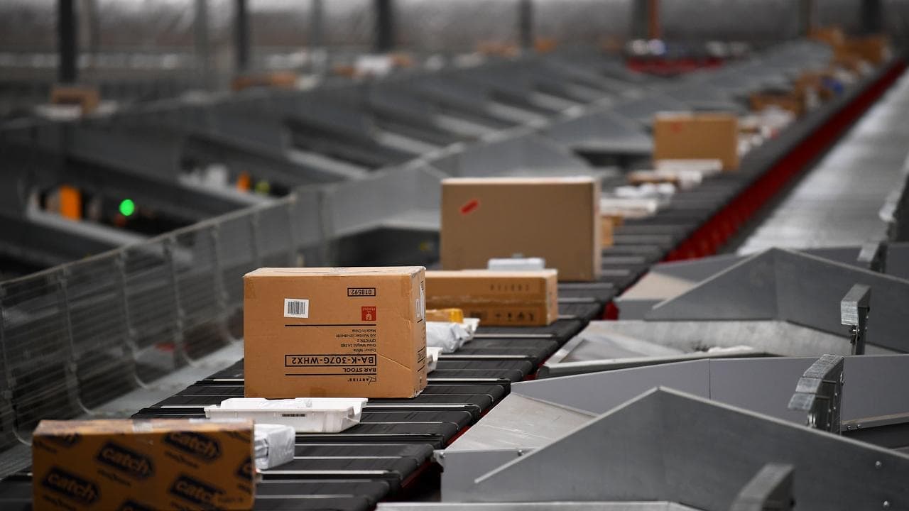 Package shipments resume to US as AusPost finds a way