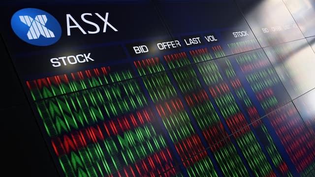 Falls continue for Australian shares as gold shines