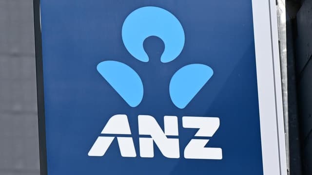 'Unhinged': 4500 jobs to be slashed in bank restructure