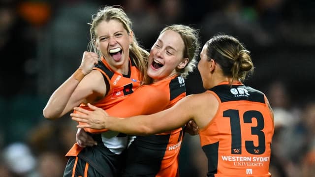 Giants overpower Bulldogs to end AFLW drought