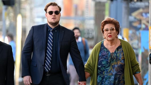 Grooming-accused teacher messaged child on dating app