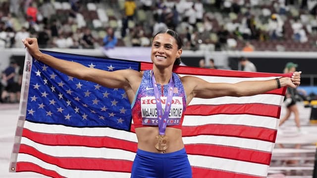 McLaughlin-Levrone roars to historic world 400m triumph