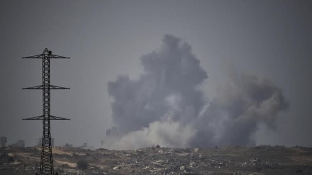 Gaza Strip hit by telecoms blackout as Israel advances