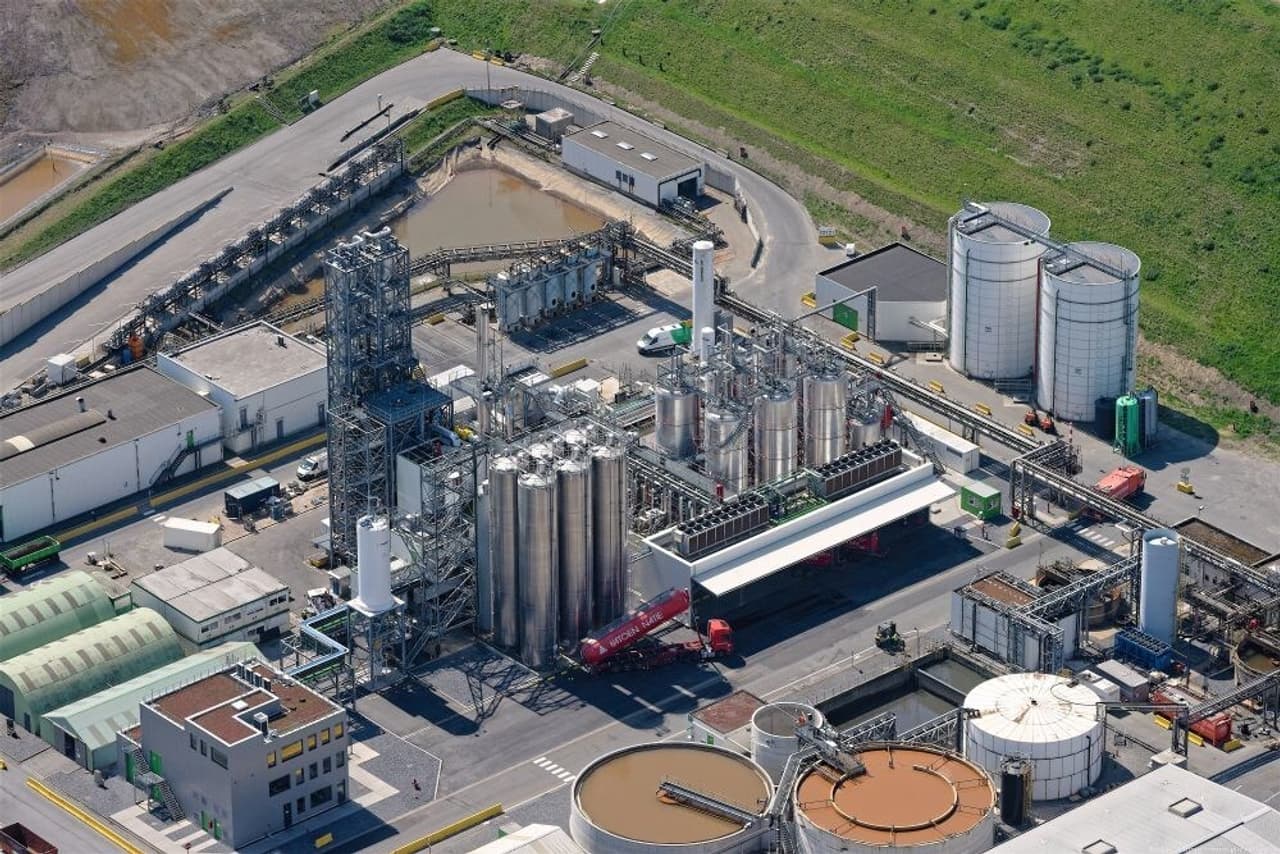 INEOS Styrolution marks milestone with first commercial delivery of recycled styrene monomer from Indaver