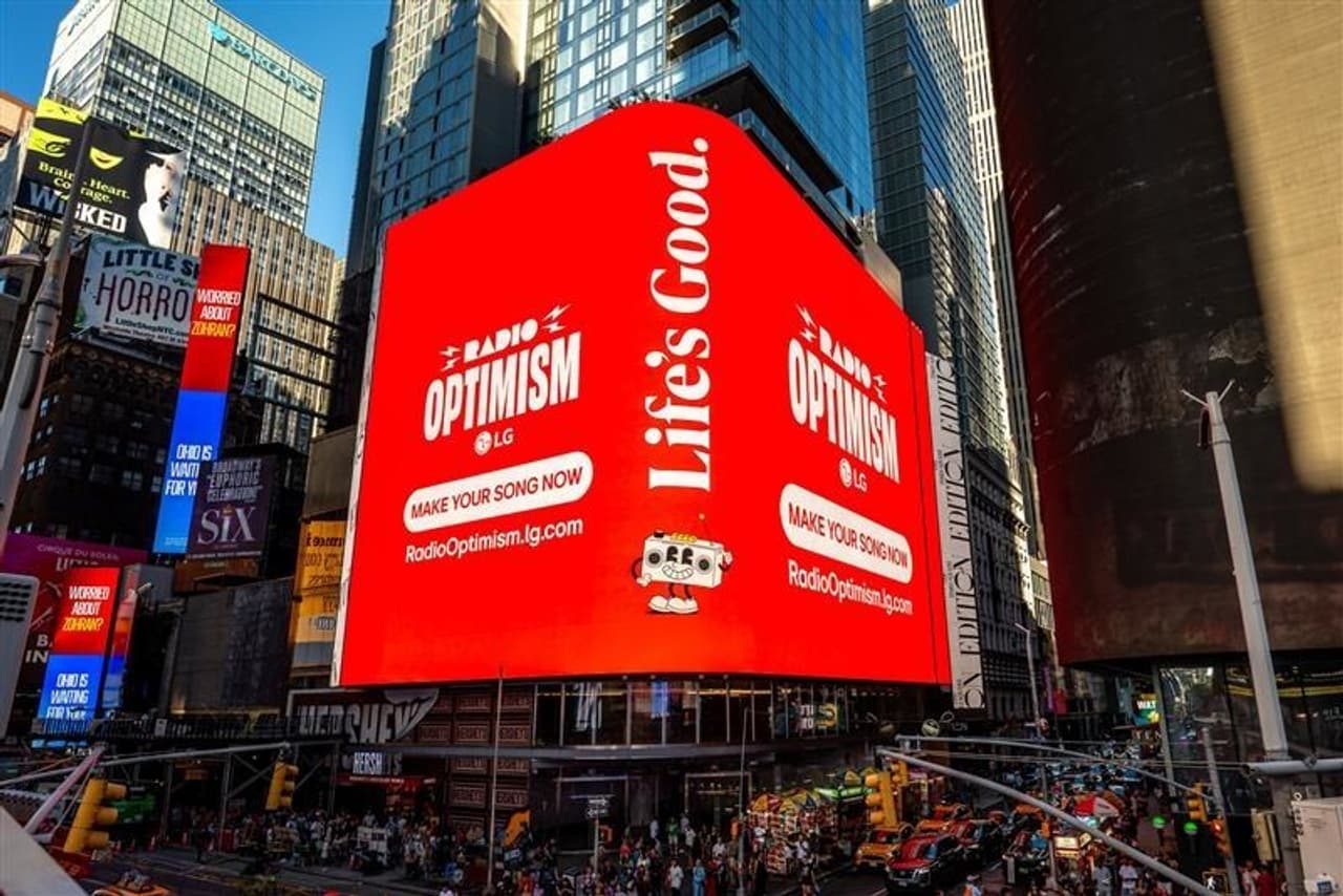 /C O R R E C T I O N -- LG Electronics/