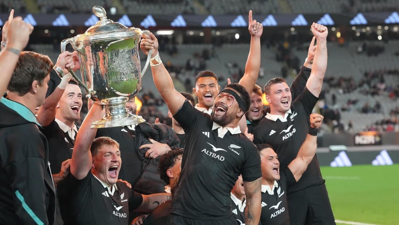 'Gutted' Wallabies blow Bledisloe hopes in Auckland