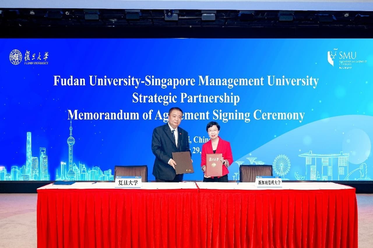 Fudan University and Singapore Management University Forge Strategic Partnership for Greater Societal Impact
