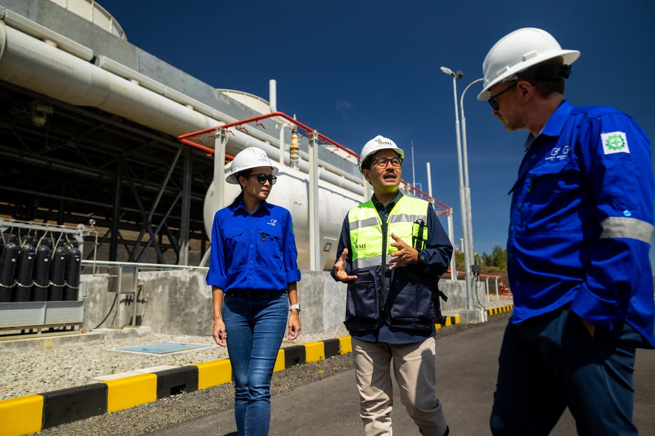 Realizing Sustainable Development, PT SMI Monitors Clean Energy Project and CSR Program in East Java