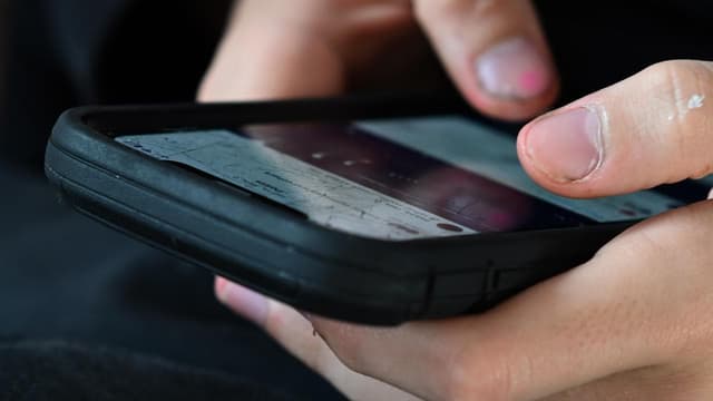 Backing for terror call on right-wing extremists online