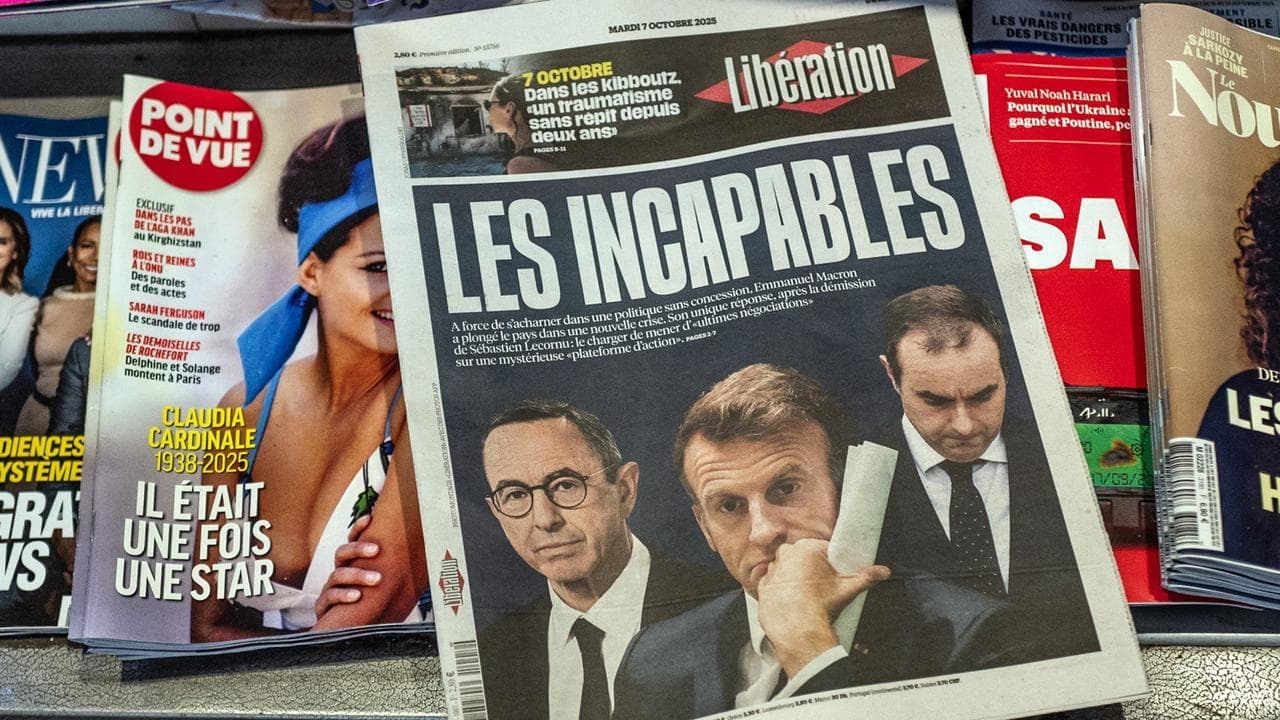 Election calls heap pressure on Macron to end crisis