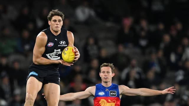 Curnow tours Swans HQ as clock ticks on AFL trades